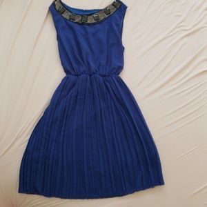 MATCHING OUTFIT: Pleated Dress + Tassle Earrings